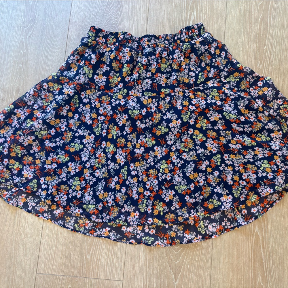 Banana Republic Navy Floral A-Line Skirt size XS flowy flirty skirt